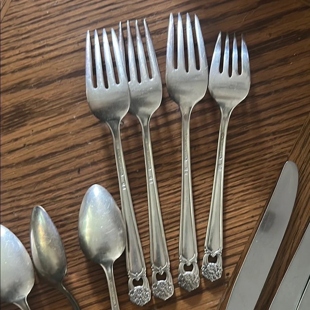 1847 Rogers Eternally Yours Silverplate Silverware